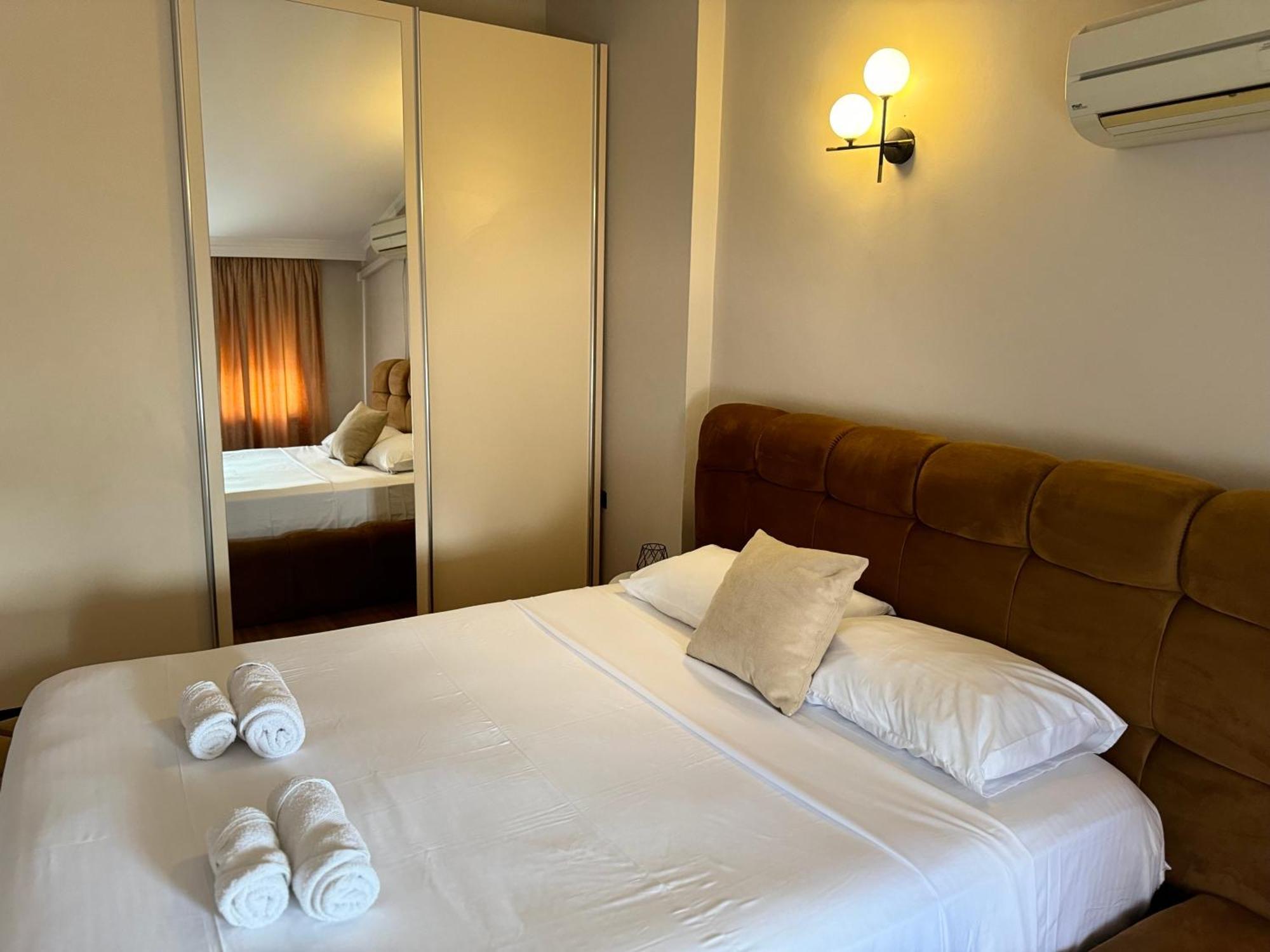 Golden Dublex Tirana Apartman Kültér fotó